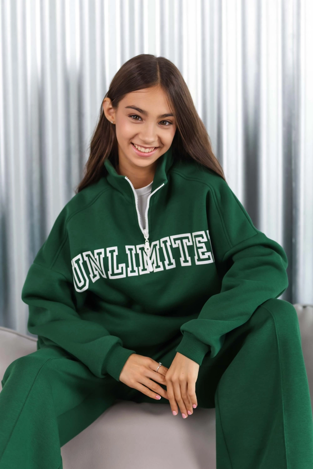 Свитшот утепленный с молнией зеленый