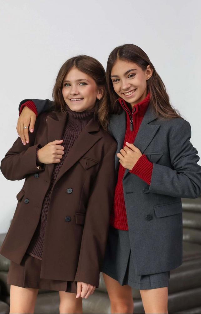 Жакет темно-сірий з фактурної тканини