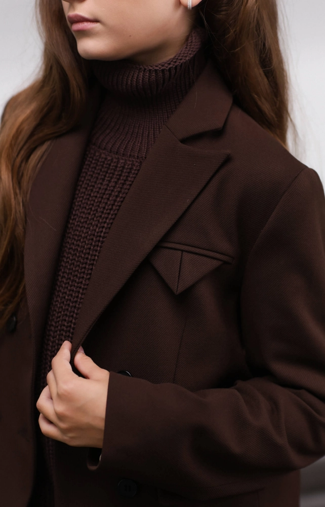 Жакет шоколадний з фактурної тканини