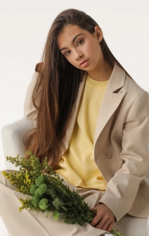 Светр в'язаний лимонний