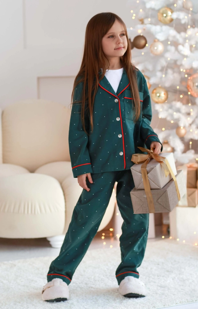 Піжама тепла зелена в горошки