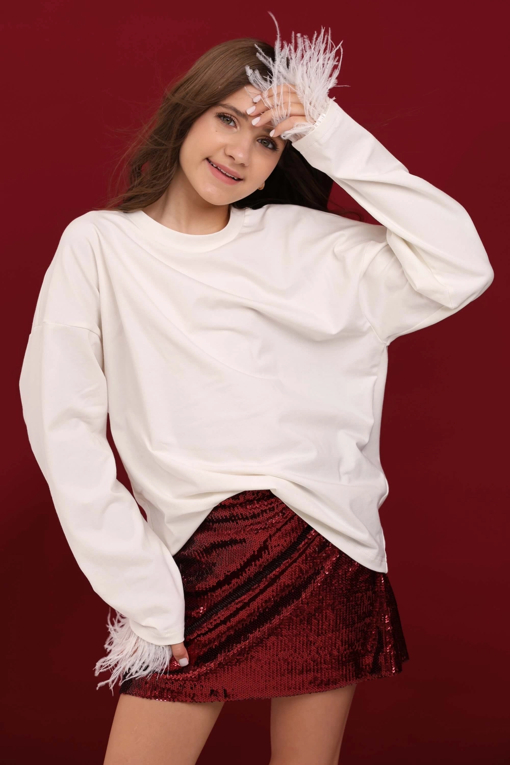 Лонгслів об'ємний з пір'ям молочний