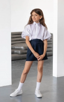 Біла блуза з рукавами-буфами