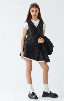 Жилет классический черный в полоску