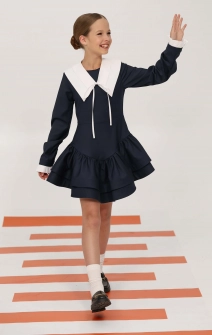 Школьное платье со съемными манжетами темно-синее