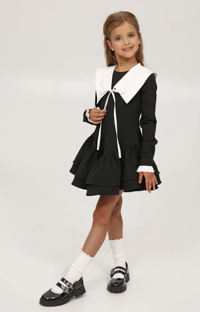 Шкільна сукня зі зйомними манжетами чорна