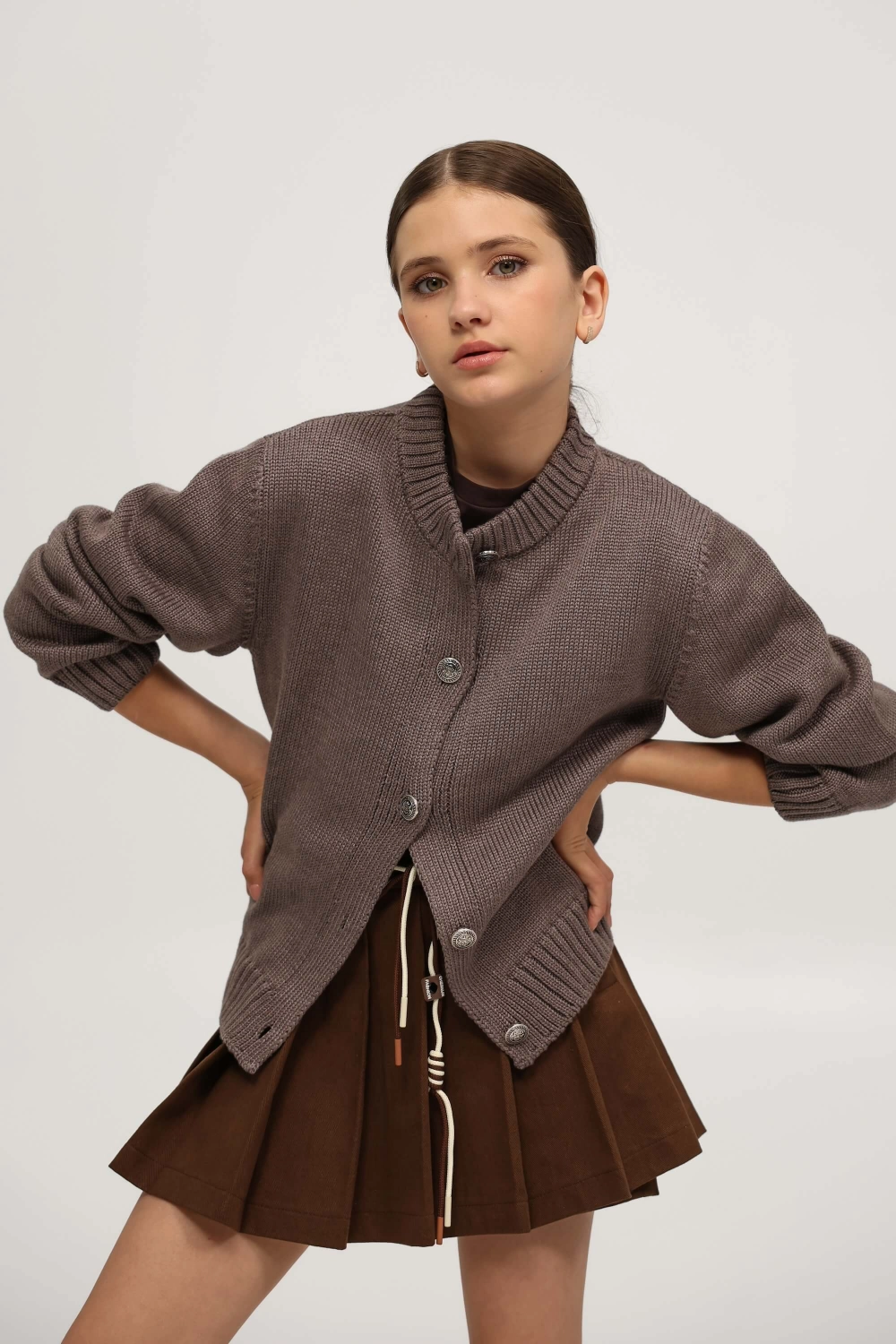 Кардиган вʼязаний на ґудзиках в кольорі капучино