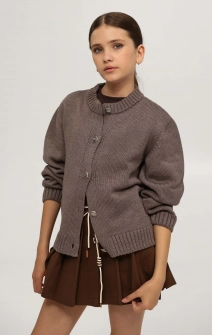 Кардиган вʼязаний на ґудзиках в кольорі капучино