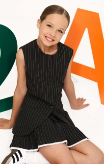 Жилет подовжений чорний у смужку