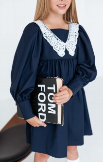 Сукня шкільна з пишними рукавами і мереживним комірцем