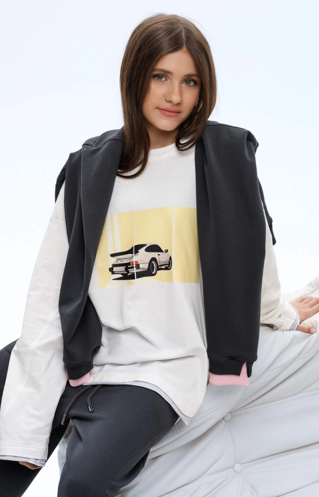 Лонгслів подовжений молочний жовте авто