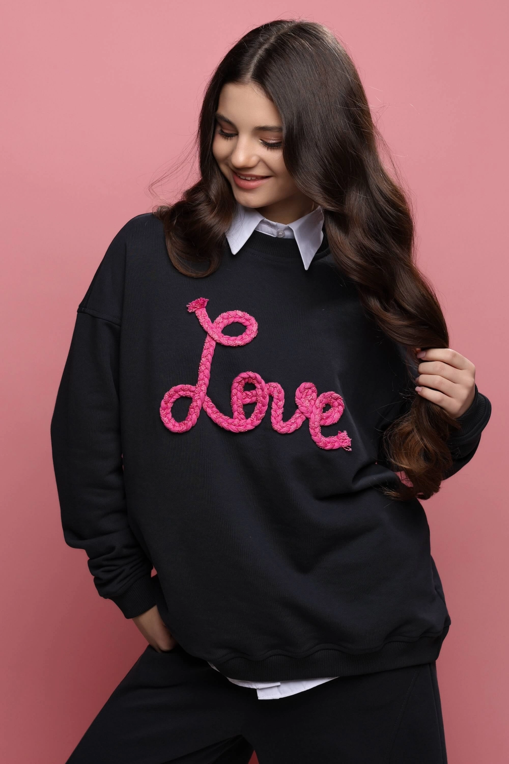 Світшот графітовий з написом LOVE