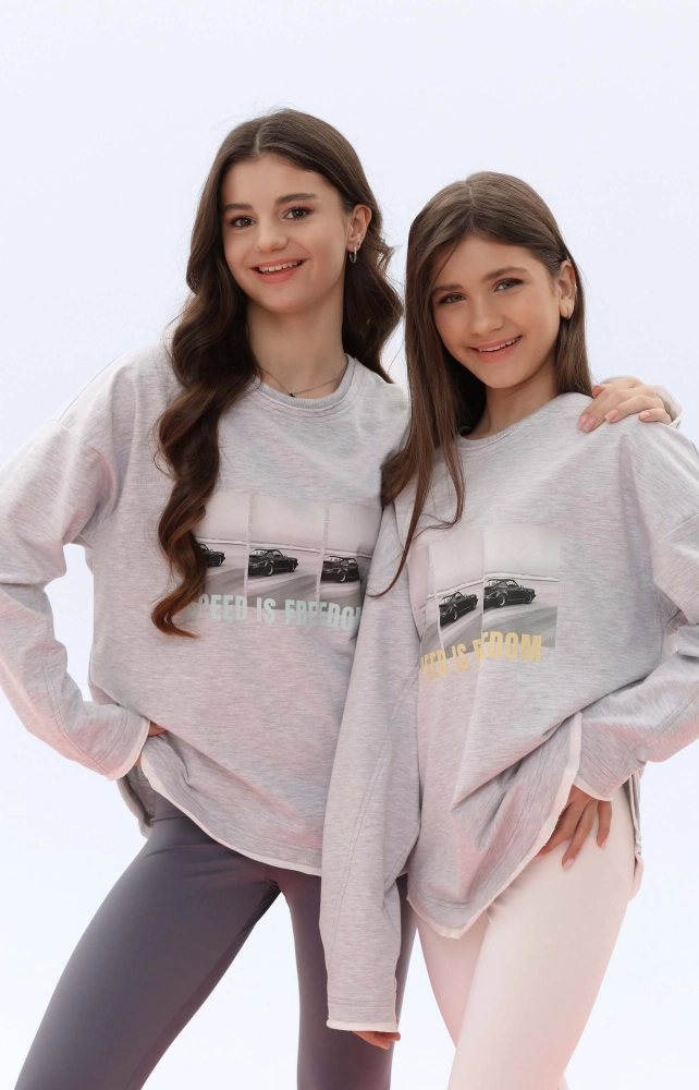 Лонгслів подовжений сірий з бірюзовим написом