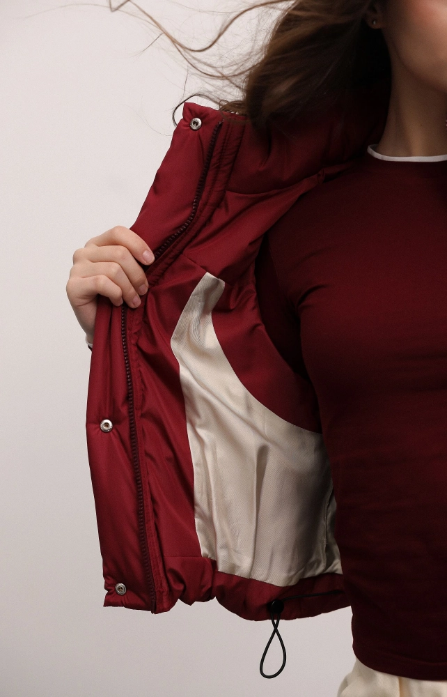 Жилет стьобаний бордовий