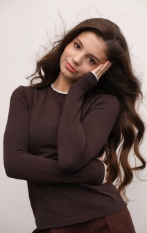 Лонгслив шоколадный с белым кантом