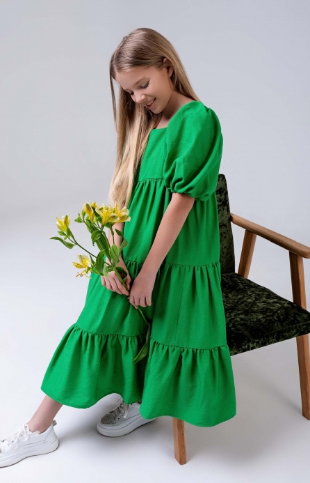 Летнее платье с рукавами-буфами миди зеленое