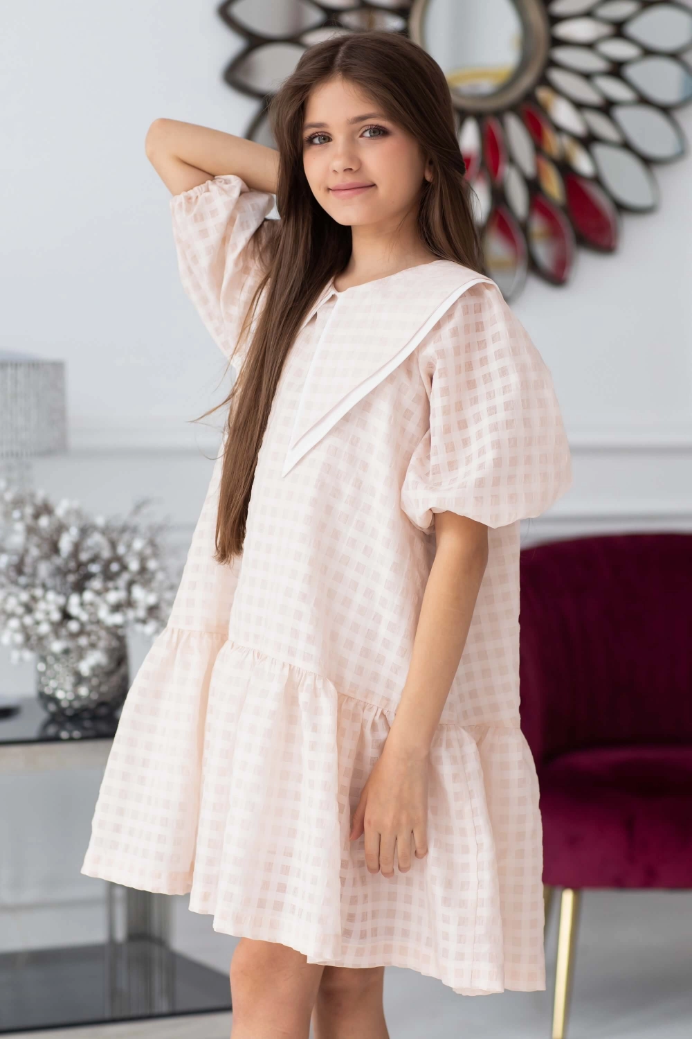 Сукня А-силуету з об'ємним коміром персикова