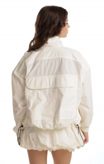 Бомбер тонкий жатый молочный