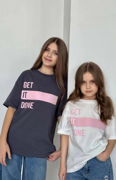 Футболка графитовая с розовой надписью Get it done